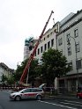 800 kg Fensterrahmen drohte auf Strasse zu rutschen Koeln Friesenplatz P23